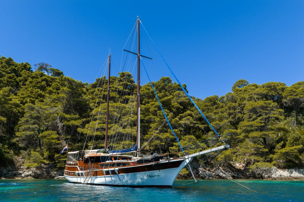 ELEGANZA Anchored
